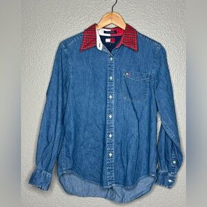 Tommy Hilfiger Blue Denim Shirt with Red Plaid Collar vintage y2k